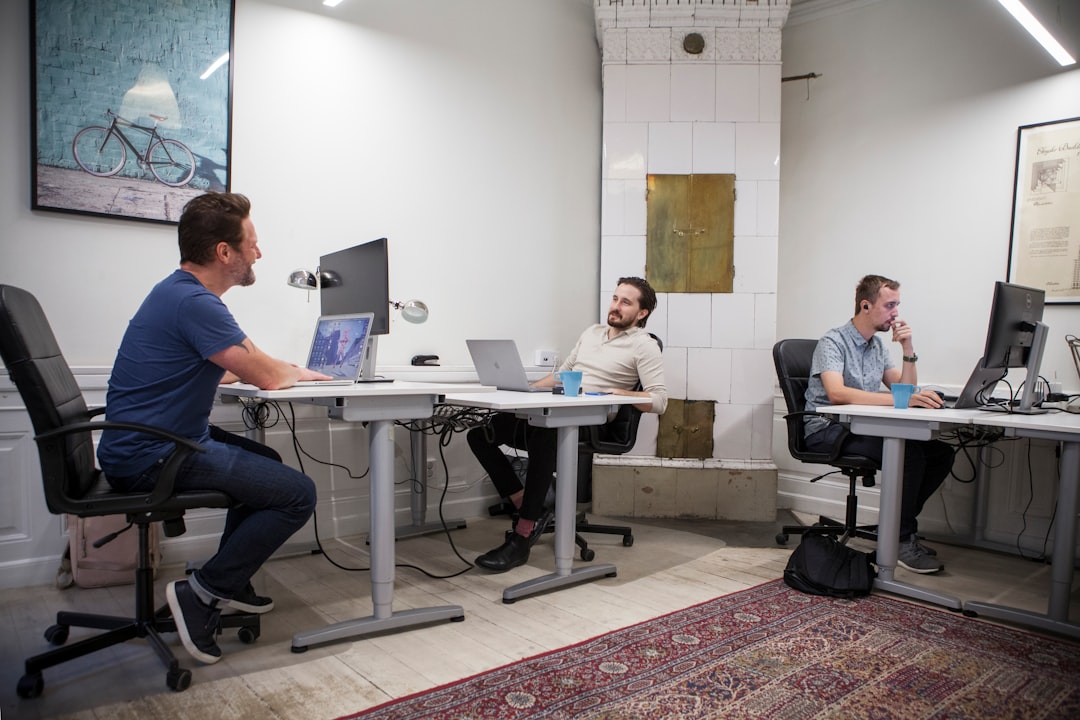 How To Leverage Chatgpt For Customer Support: 7 Best Tips 2025